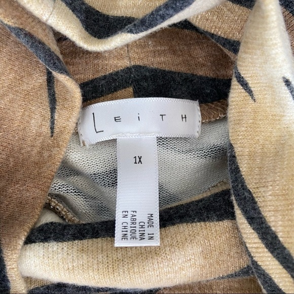 Leith Animal Print Pull over Crop Women Sweater - Picture 10 of 13